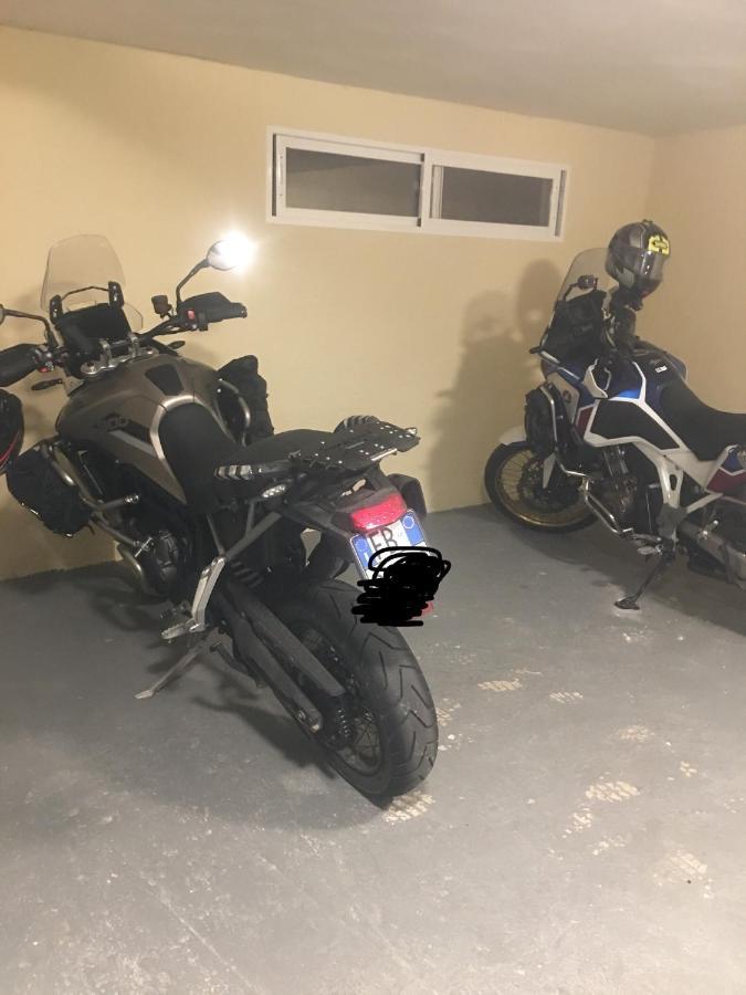 Ávila Vallespin 43 Parking, Wifi מראה חיצוני תמונה