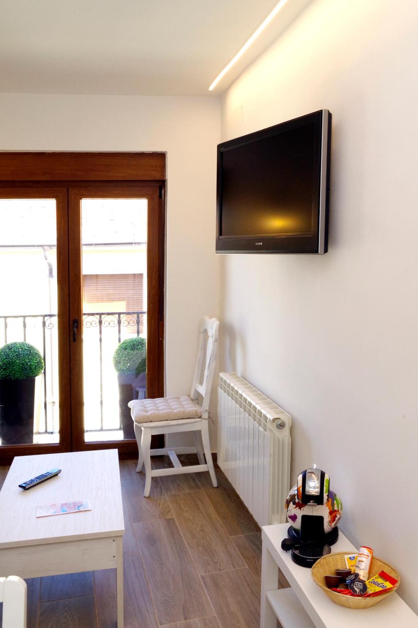 Ávila Vallespin 43 Parking, Wifi מראה חיצוני תמונה